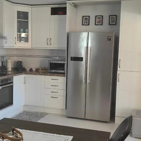 Center 2 Beds Elviria Apartamento *