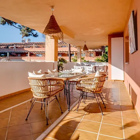 Center 2 Beds Elviria * Марбелья