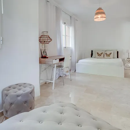 Apartment Center 2 Beds Elviria