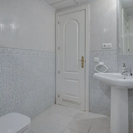 Center 2 Beds Elviria Apartment *