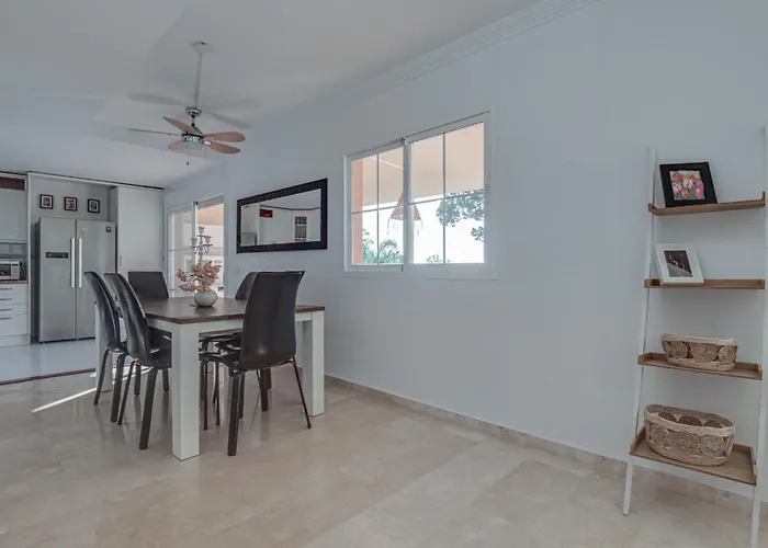 Center 2 Beds Elviria Appartamento