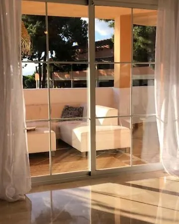 Center 2 Beds Elviria Lejlighed Marbella