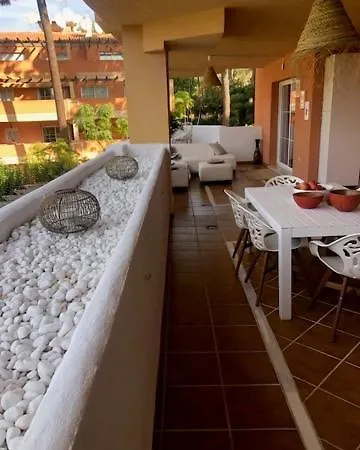 Center 2 Beds Elviria Lejlighed Marbella