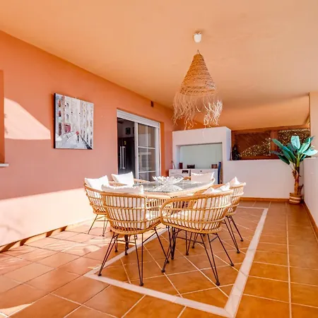 Center 2 Beds Elviria Lejlighed Marbella