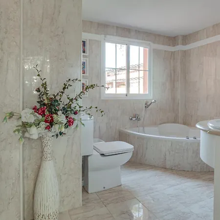 Center 2 Beds Elviria Marbella