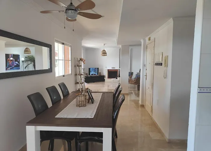 Center 2 Beds Elviria Daire