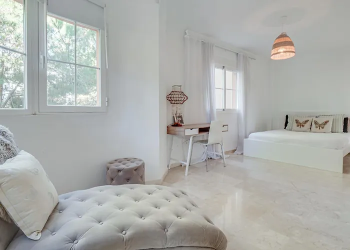 Daire Center 2 Beds Elviria
