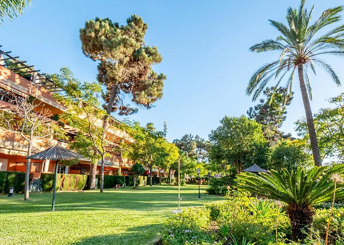 Center 2 Beds Elviria Daire Marbella